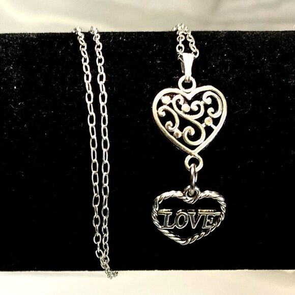 AVM Sterling 925 Silver LOVE in a Heart Necklace - Picture 2 of 9